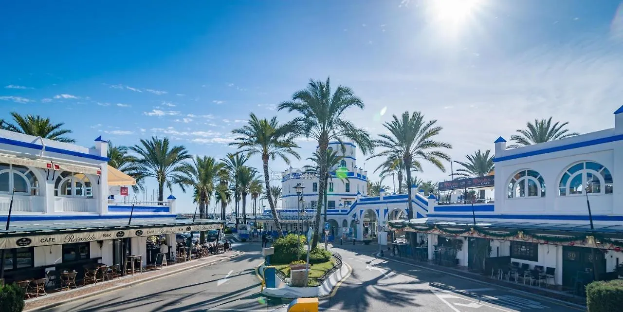Apartment Te- Luxury Resort, Front Line Beach, Families Only Estepona Spain
